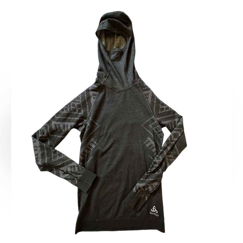 Women’s Adlo Active Warm Eco Baselayer Top with Facemask. Size xs